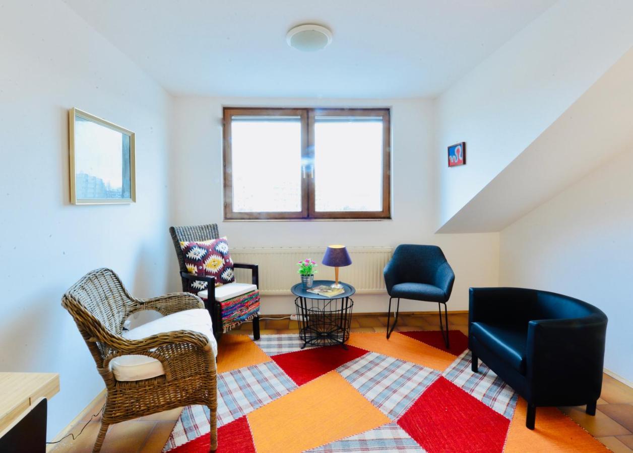 Charming Attic Apartment Near Messe Wien And Center Экстерьер фото